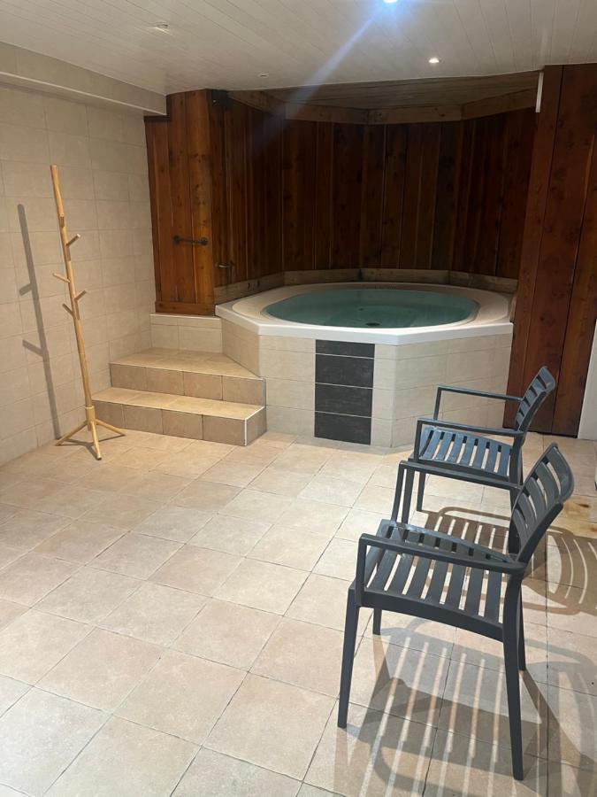La Grange Auguste Avec Sauna Jacuzzi Venosc Exterior photo